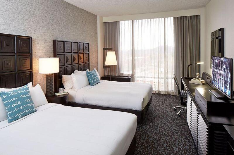 Renaissance Asheville Downtown Hotel Extérieur photo